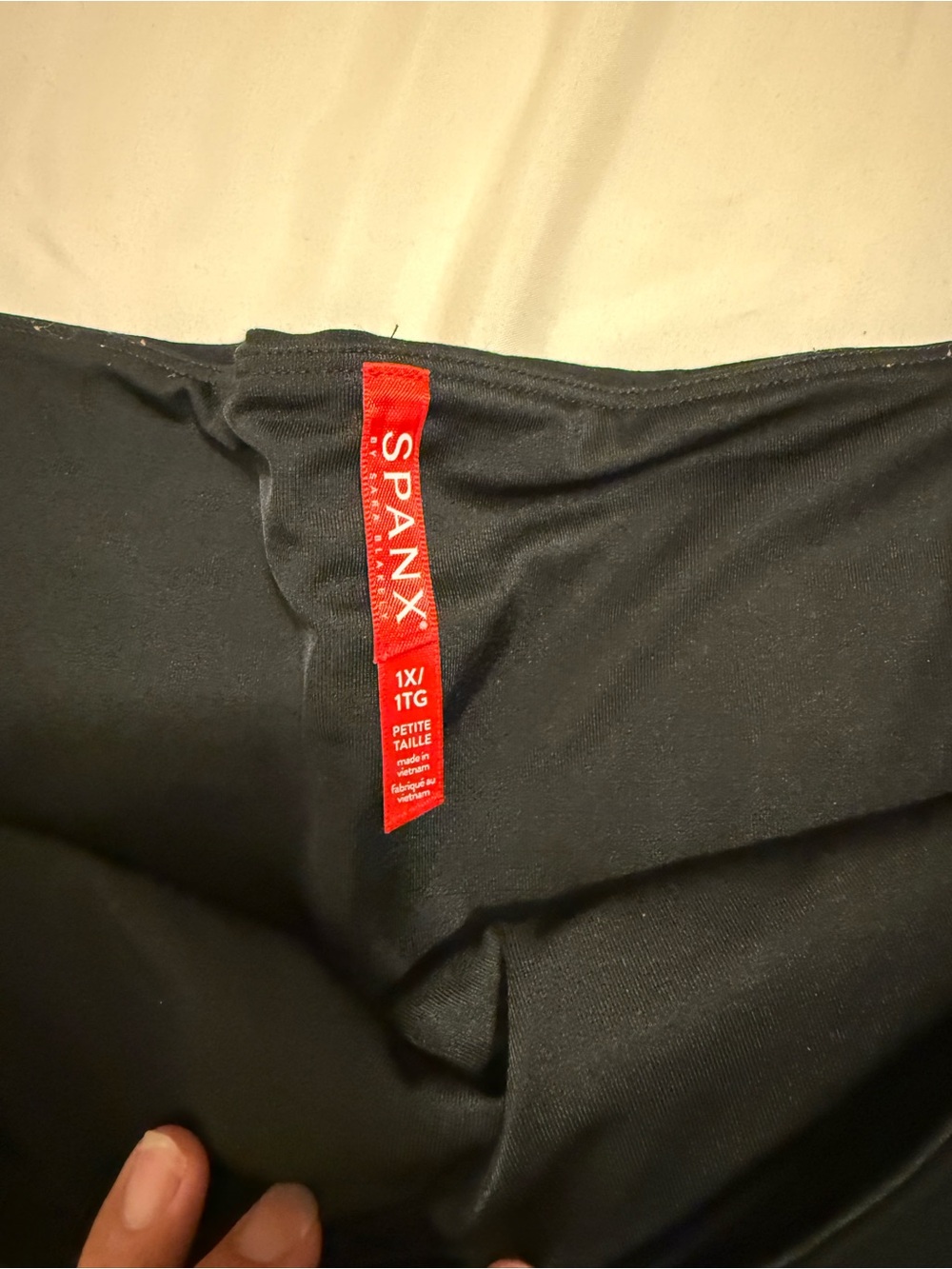 SPANX Black Shaping Leggings with Red Logo Tag. 1X petite